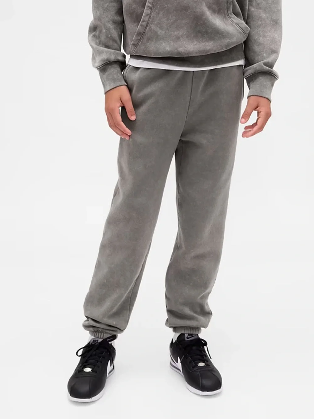 GAP • Kids VintageSoft Relaxed Joggers in Sharkfin Size Medium - Picture 1 of 7